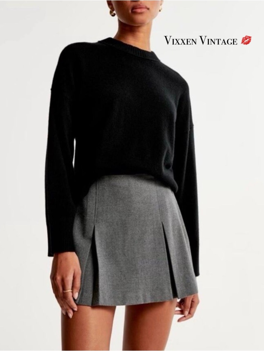 ABERCROMBIE & FITCH RELAXED ‘CASHMERE CREW SWEATER’ IN BLACK